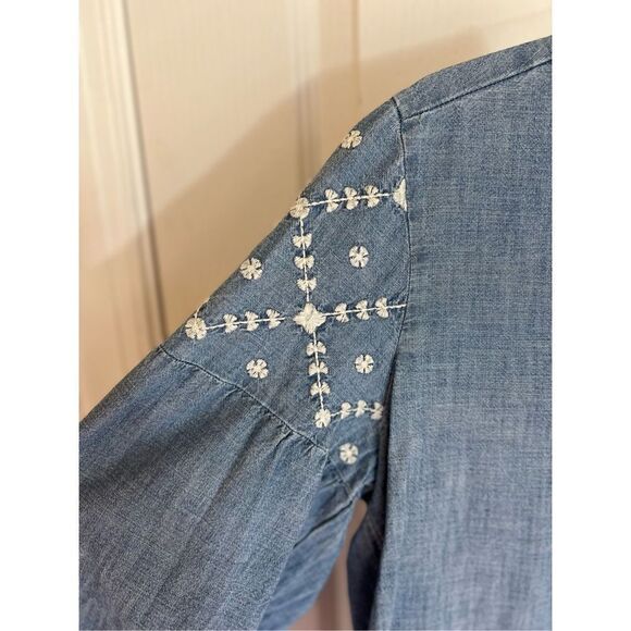 Old Navy The Tunic Light Blue Jean Shirt with white embroidery on arms size Larg - Picture 15 of 15